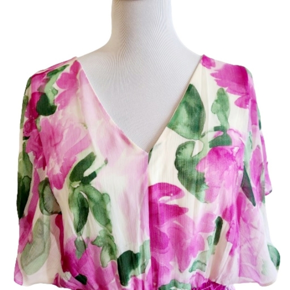 🆕️⬇️DKNY V-Neck Floral Flared Sleeve Smocked Waist Dress - Picture 3 of 13